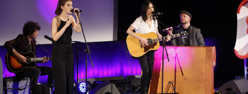 BERLIN, GERMANY - Valeska Steiner, Sonja Glass, Deniz Erarslan und Taco van Hettinga der Band 'BOY' performen während der Verleihung des 16. Deutschen Hoerfilmpreises im Kino International am 21. März 2017 in Berlin (Foto von Franziska Krug)